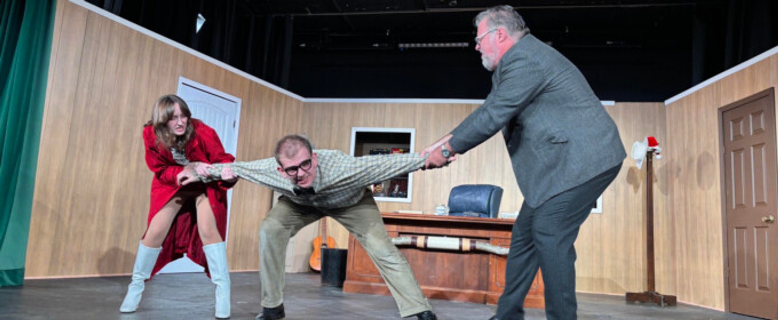 Review: ELVIS HAS LEFT THE BUILDING at ACTA Theatre