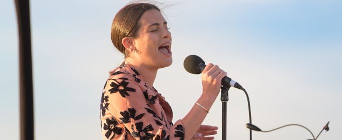 Photos: GLEE Star Lea Michele Kicks Off the BROADWAY AND VINE Concert Series Photos