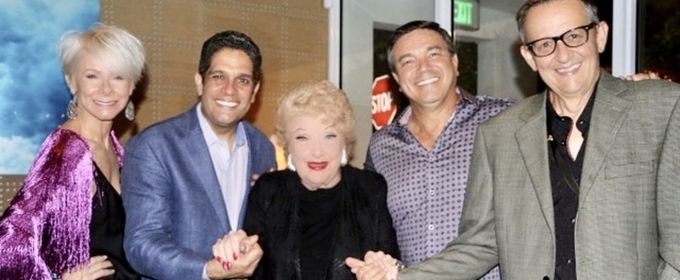 Photo Coverage: Marilyn Maye Goes Out To Dine And Winds Up Singing For Her Suppe Photos