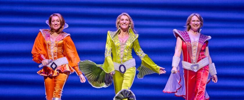 Photos: New Cast Joins MAMMA MIA! in London's West End Photo