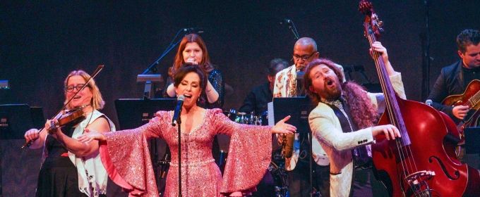 Photo Coverage: Deborah Silver Brings GLITTER & GRITS to the Kravis Center Photos
