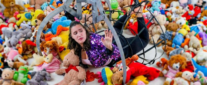 3.2.1 HOLD ME ON STAGE to Make Edinburgh Fringe Premiere