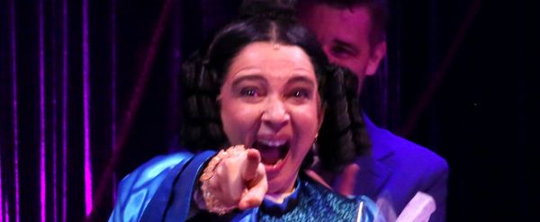 Photos: Maya Rudolph Takes First Bows in OH, MARY!