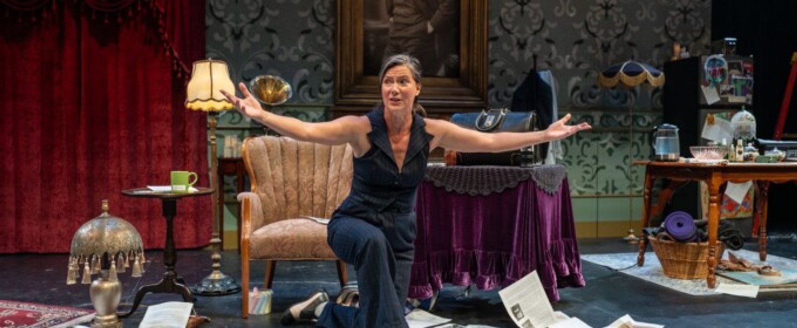 Review: INSTRUCTIONS FOR A SEANCE at Milwaukee Rep