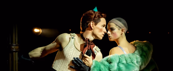 Photos: First Look at Eddie Redmayne, Jessie Buckley & More in CABARET! Photos