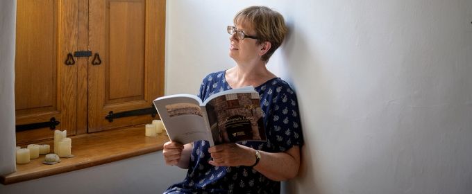 Photo Flash: Helen Wood Visits Gladstone's Land Photos