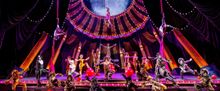 Circus-Themed CATS Soars At Chicago's Paramount Theatre