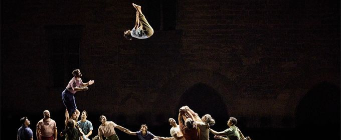 REVIEW: The Festival d'Avignon Presents LE PAS DU MONDE By Collectif XY