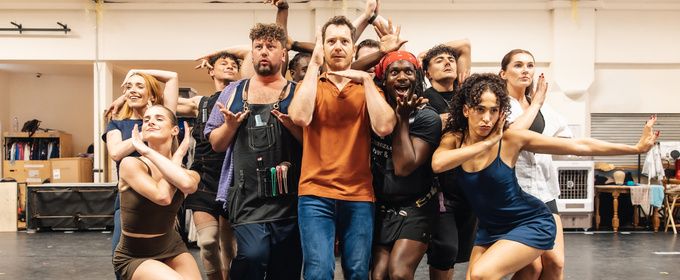 Photos: MRS. DOUBTFIRE in Rehearsal Ahead of UK and Ireland Tour