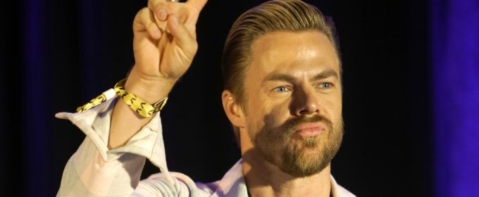 Photos: VidCon Day 3 Included Derek Hough, Nia Sioux, and More Photos