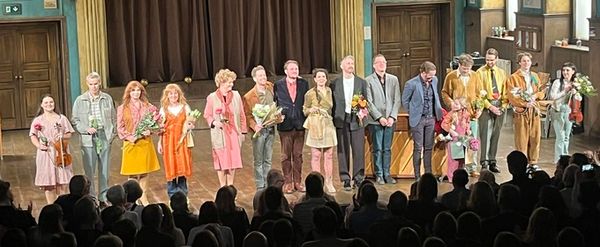 Review: ONCE at Helsingborgs Stadsteater