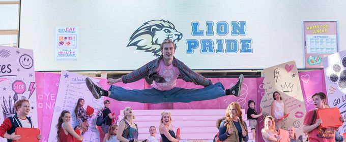 Review: MEAN GIRLS at Stage West At The Lights