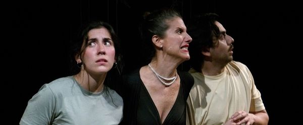 Crítica: MASA MADRE at El Círculo Teatral