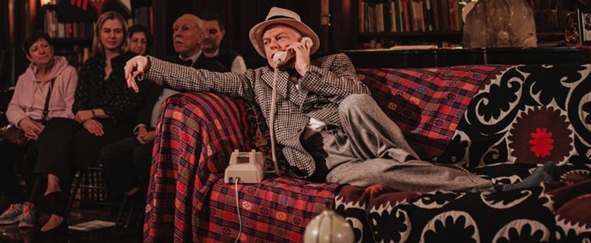 Photos: Jesse Tyler Ferguson as Truman Capote in TRU Off-Broadway Photo