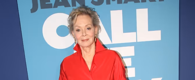 Photos: CALL ME IZZY Star Jean Smart Hit the Red Carpet on Opening Night