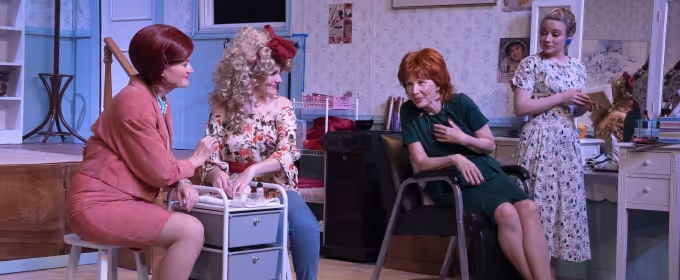 BWW Review: STEEL MAGNOLIAS Shares the Strength of Southern Women Bonding Over L Photos