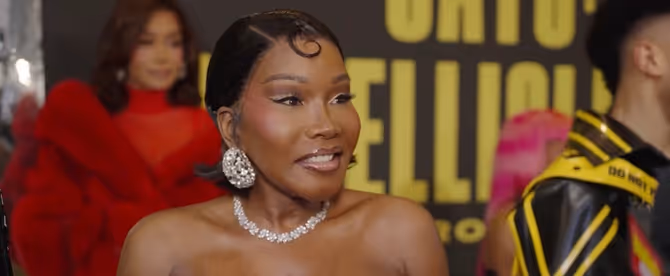 Video: A Jellicle Cast Comes Out to Celebrate Opening Night of CATS: THE JELLICLE BALL