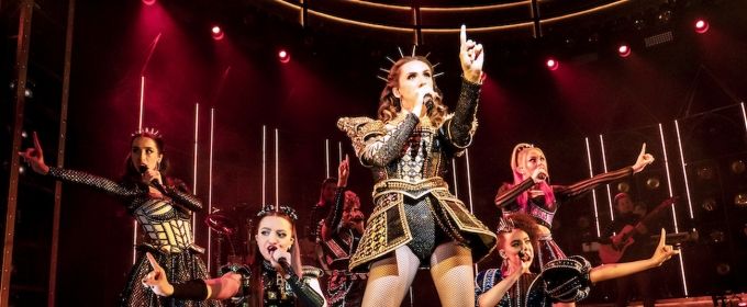 Photos: New Shots of the Queens of the SIX UK Tour! Photos