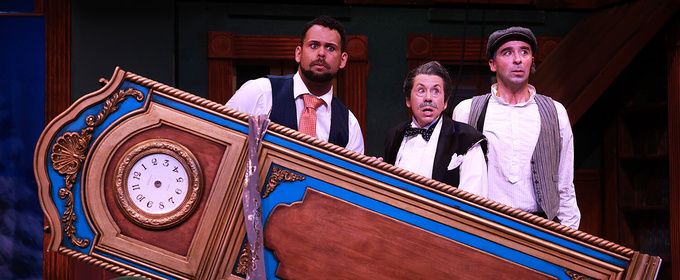 Review: THE PLAY THAT GOES WRONG at Beef & Boards Dinner Theatre