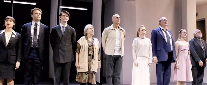 Video: Opening Night Red Carpet of OEDIPUS With Mark Strong, Lesley Manville and More