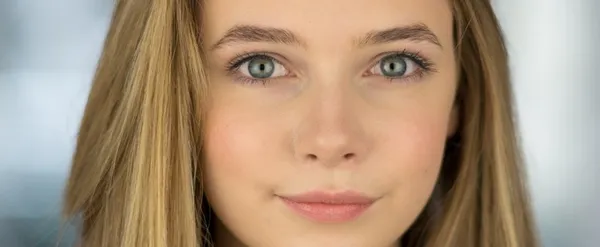 Interview: 'The More I Learn About Him, The More Extraordinary I Find Him': Actor Eleanor Worthington-Cox on The Story of Brian Epstein & The Beatles in PLEASE PLEASE ME