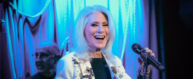 Review: Jamie deRoy Marks 35 Years of JAMIE DEROY & FRIENDS