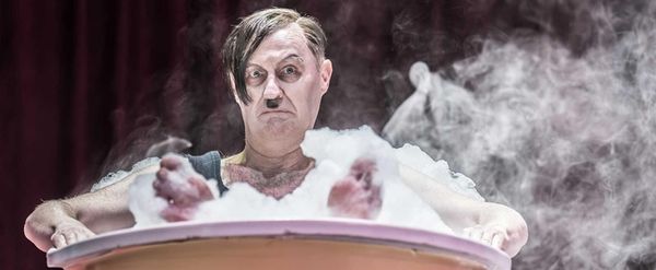 Review: THE RESISTIBLE RISE OF ARTURO UI, starring Mark Gatiss