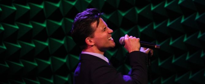 Review: Dez Duron Brings Songs of Love at Joe's Pub