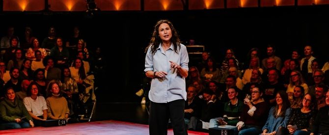 Photos: Minnie Driver in EVERY BRILLIANT THING at @sohoplace