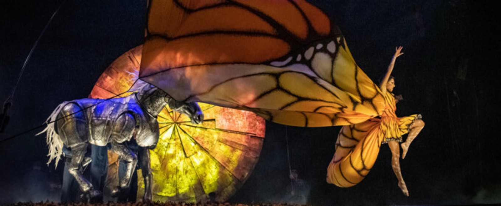Review: Cirque du Soleil’s LUZIA Dazzles Ottawa With a Waking Dream of Mexico