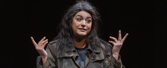 Photos: Cecily Strong Goes Solo in THE SEARCH FOR SIGNS OF INTELLIGENT LIFE IN T Photos