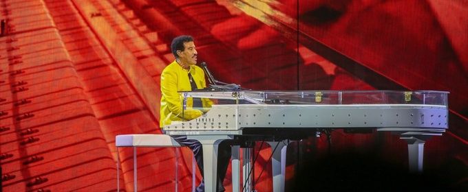 Review: SING A SONG ALL NIGHT LONG TOUR at Grand Casino Arena