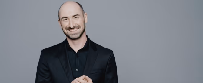 Philharmonia Baroque Orchestra Names Peter Whelan as New  Music Director
