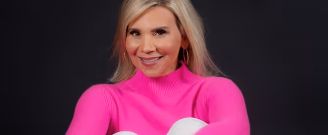 Interview: Christy Trapp Examines Sinatra With a Feminist Lens at Don't Tell Mama