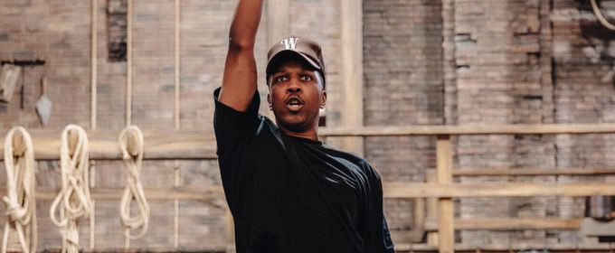 Photos: Leslie Odom, Jr. in Rehearsal Ahead of West End Debut in HAMILTON Photo