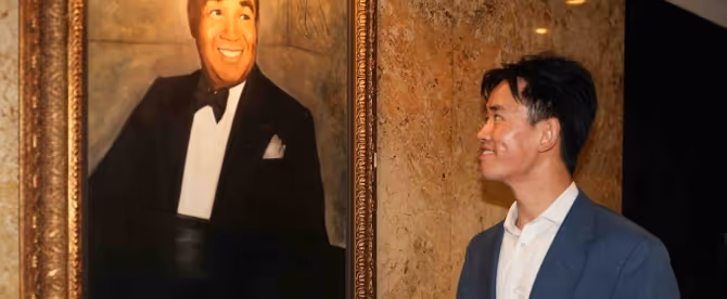 Review: Bryan Eng at Bemelmans Bar... A Role He Was Born to Play