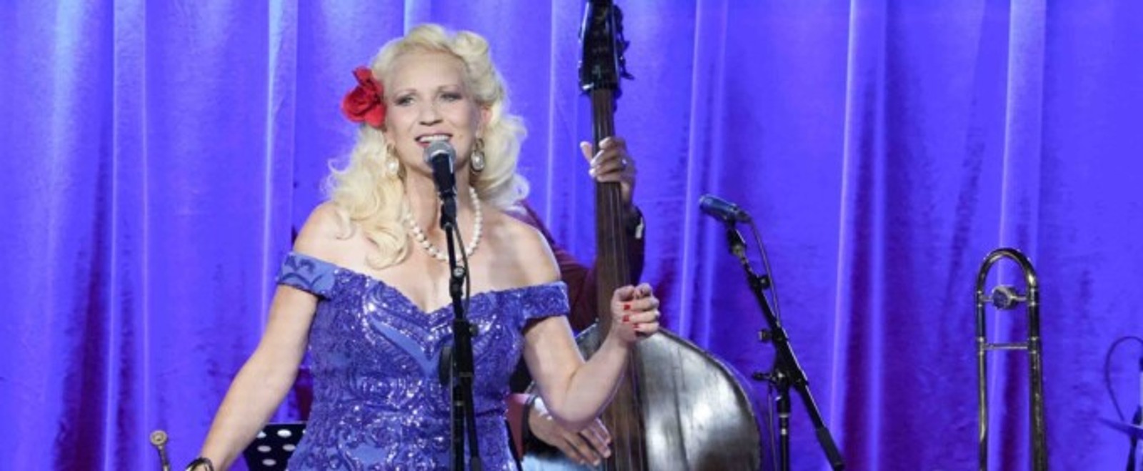 Review: Gunhild Carling at City Winery – One Dazzling Surprise After Another