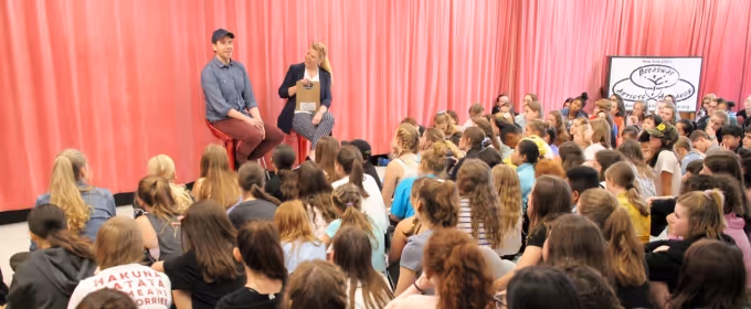Photo Flash: Santino Fontana Makes A Surprise Appearance At Broadway Artists All Photos