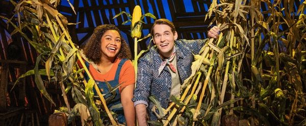 Review: SHUCKED at The Paramount Theatre