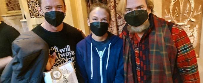 Photo: Hugh Jackman & Sutton Foster Receive Ornaments from Artist Christopher Ra Photos