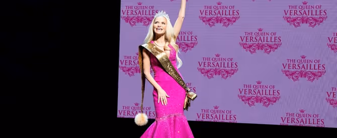 Photos: Kristin Chenoweth in THE QUEEN OF VERSAILLES on Broadway