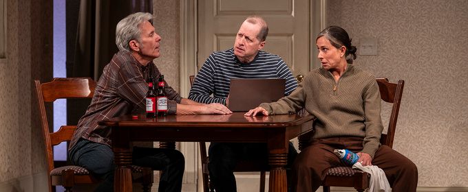 Review: CATCH AS CATCH CAN at Steppenwolf Theatre Company