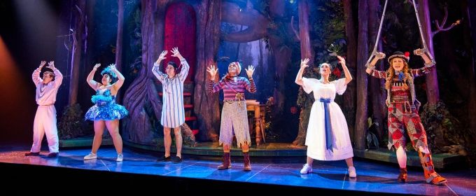 Photos: First Look at PETER PAN GOES WRONG on Broadway Photos