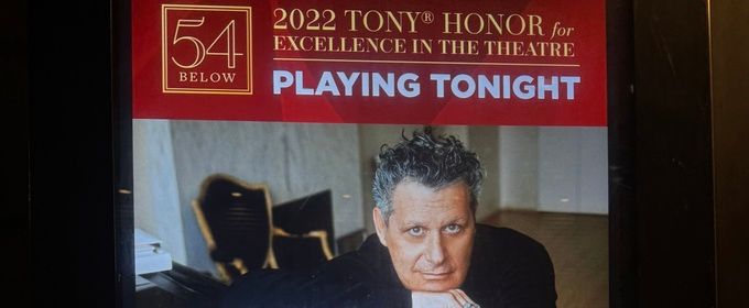 Review: Fashion Icon Isaac Mizrahi Plays 54 Below... Hooray!