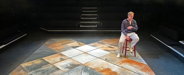 Review: HOWIE THE ROOKIE, Cockpit Theatre