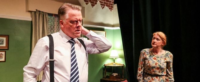 Review: HOME AT SEVEN, Tabard Theatre
