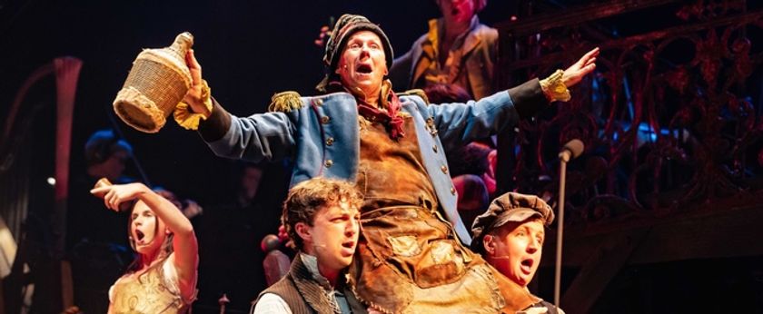 Photos: Killian Donnelly, Samantha Barks, and More in LES MISÉRABLES: THE ARENA CONCERT SPECTACULAR Photo