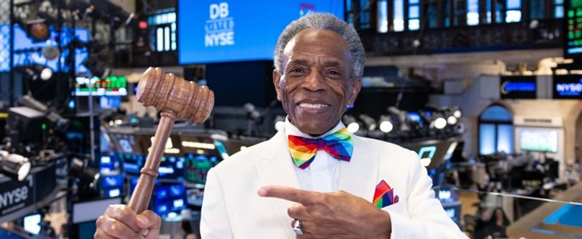 Photos: André De Shields Rings New York Stock Exchange Closing Bell Photo
