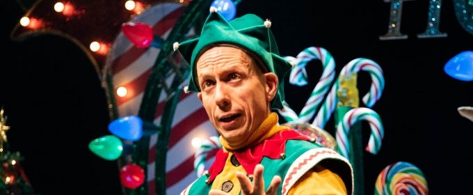 Photo Flash: Steven Strafford Stars In THE SANTALAND DIARIES At Goodman Theatre Photos
