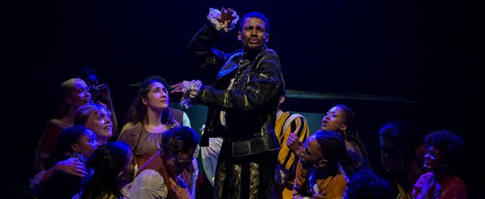 Review: SOMETHING ROTTEN! at Artscape Theatre is a laugh a minute